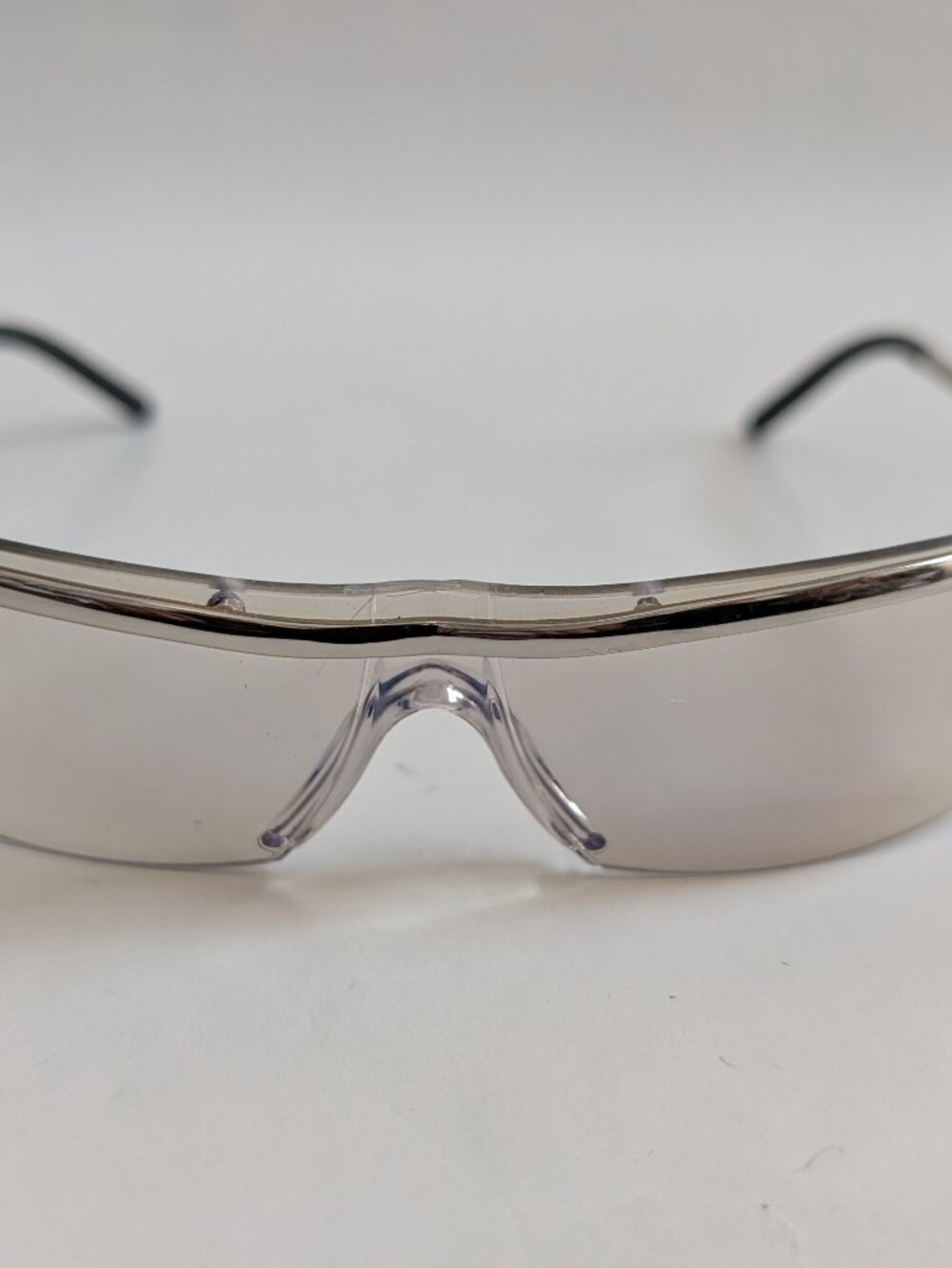 NWT Vintage 90's One Piece Rectangle Metal Rimless Sport Sunglasses (S. Silver)